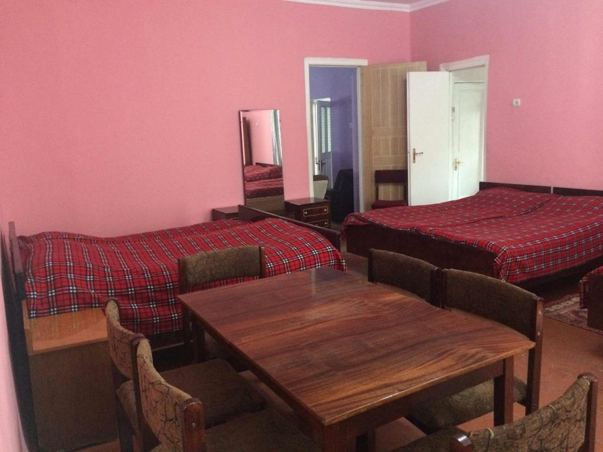 Guesthouse Malkhazi Borjomi Exteriör bild